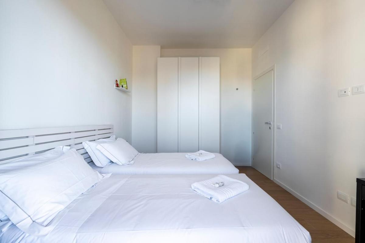 Panoramic Penthouse With Parking Space 2bdr Apartment